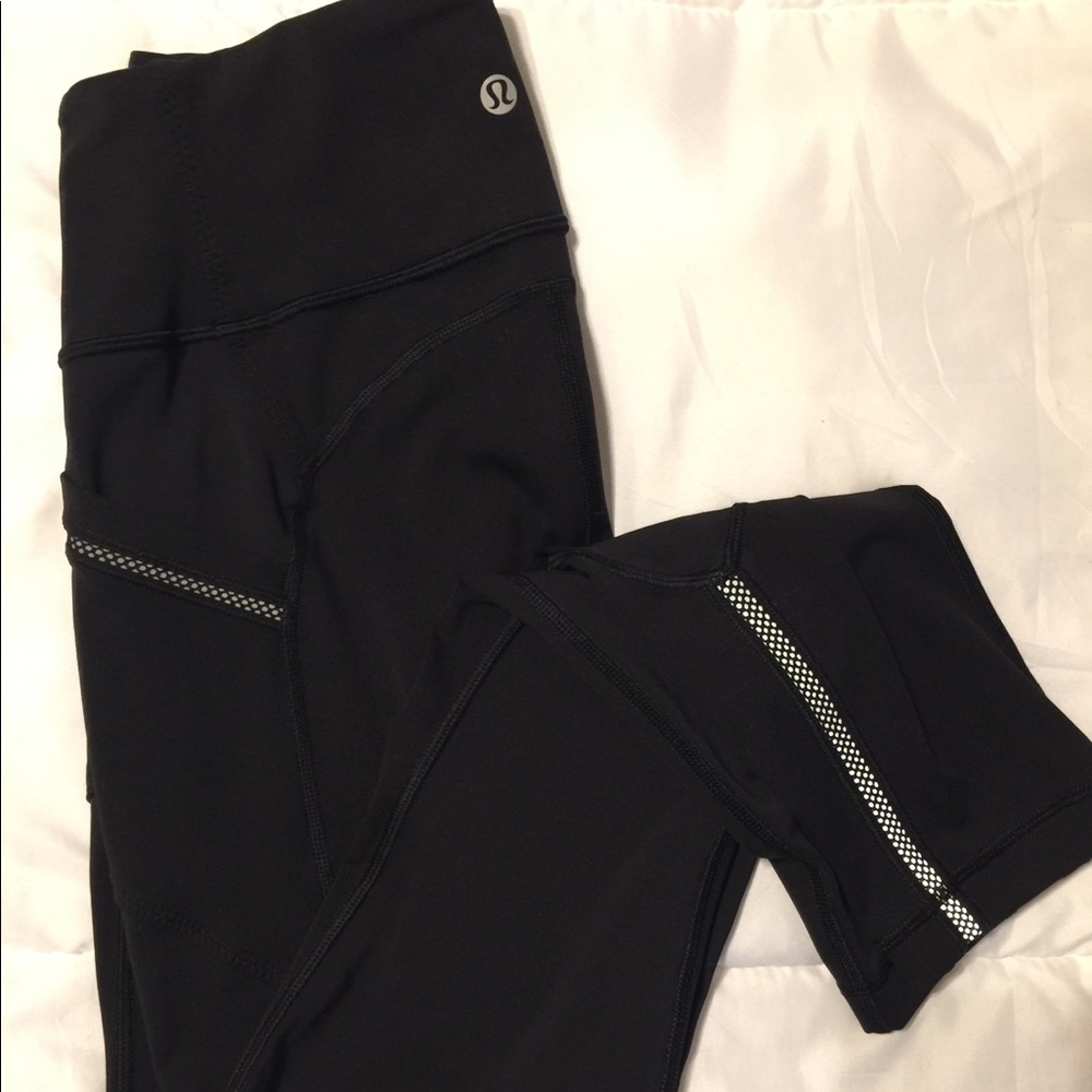Lululemon All the Right Places Reflective 8